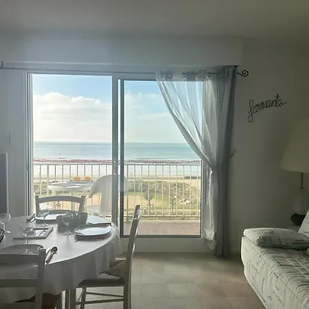 Notre-dame-de-monts: 26m² Pour 4 Avec Vue Sur Et Parking - Fr-1-540-310 Apartamento *
