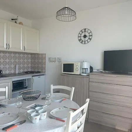 Apartament Notre-dame-de-monts: 26m² Pour 4 Avec Vue Sur Et Parking - Fr-1-540-310 Notre-Dame-de-Monts