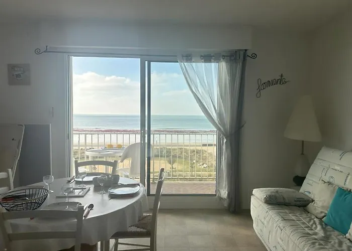 Notre-dame-de-monts: 26m² Pour 4 Avec Vue Sur Et Parking - Fr-1-540-310 Appartement *